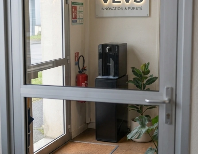Fontaine à eau situé dans le hall d'accueil d'une PME